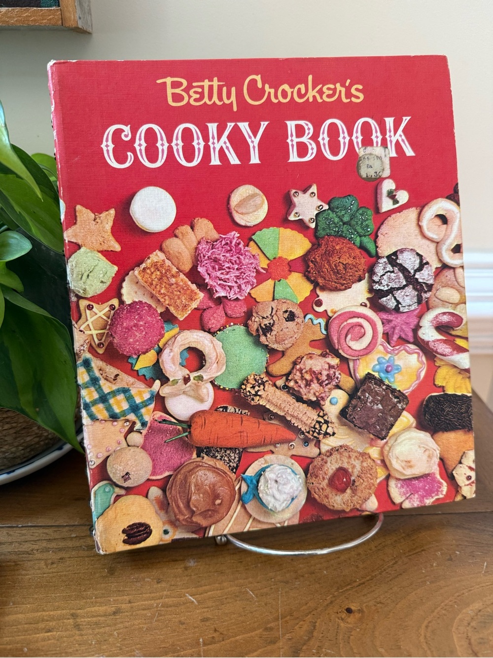 1963 Vintage First Edition Betty Crocker hard cover wire bound Cooky Book